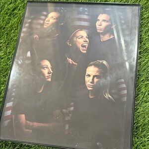 Team USA Soccer 8x10 Glossy Photo In Frame